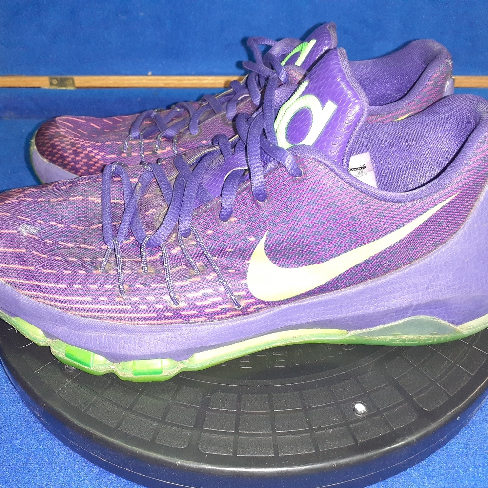 Nike KD 8 Suit (GS) Sneakers Sz. 7Y-US, 7 Men's, 8.5 Women's 40EU